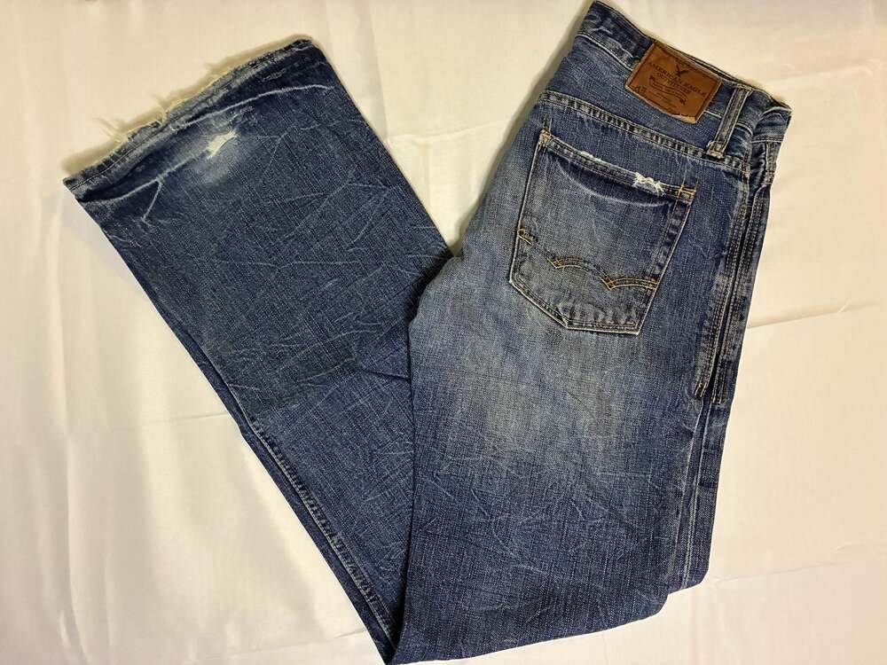 American Eagle Low Rise Slim Boot Distressed Denim Jeans 29x32